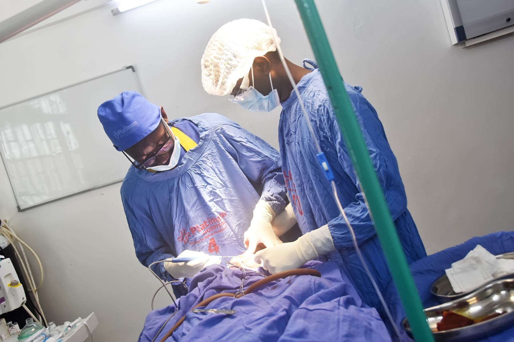 Arthur cirugía vital para extirpar un tumor benigno 🩺 - Humanidad Directo